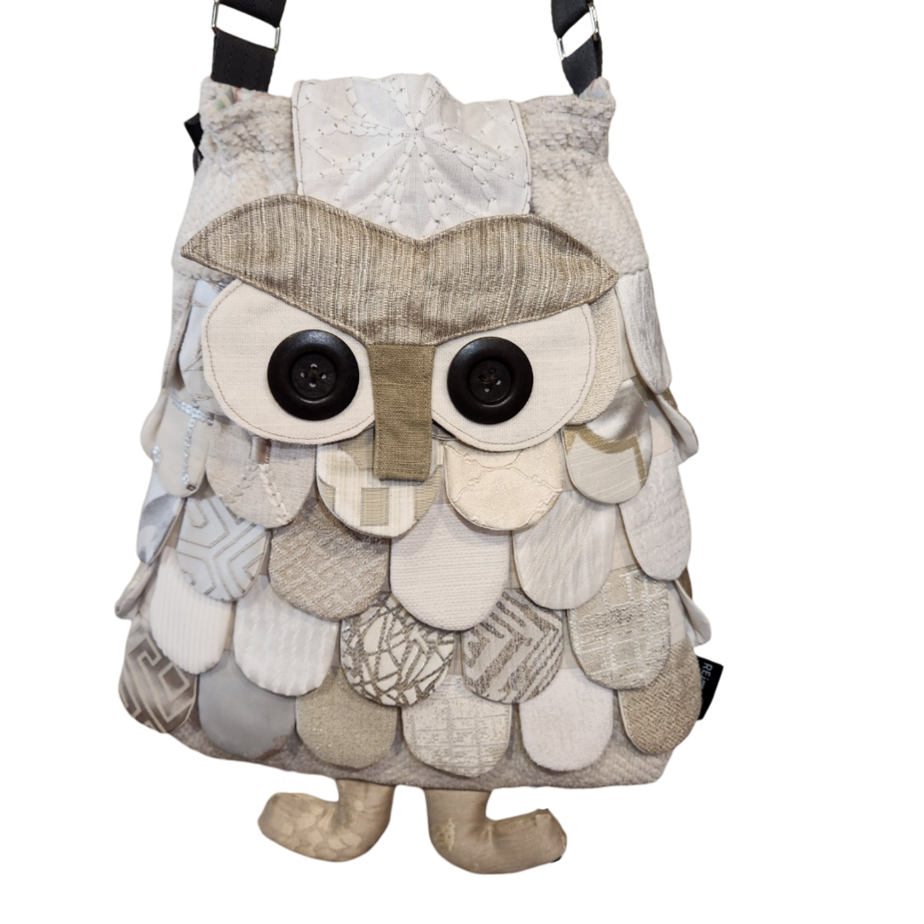 Large Owl Purse - Snow