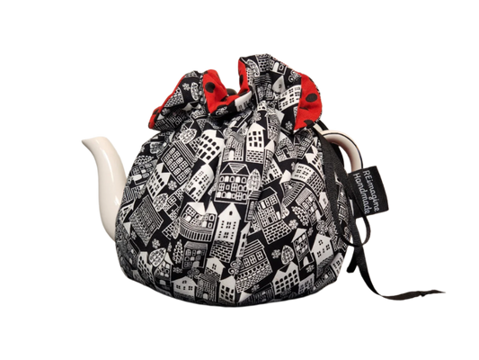 Teapot Cozy - Black and White Houses/Black and Red Dots